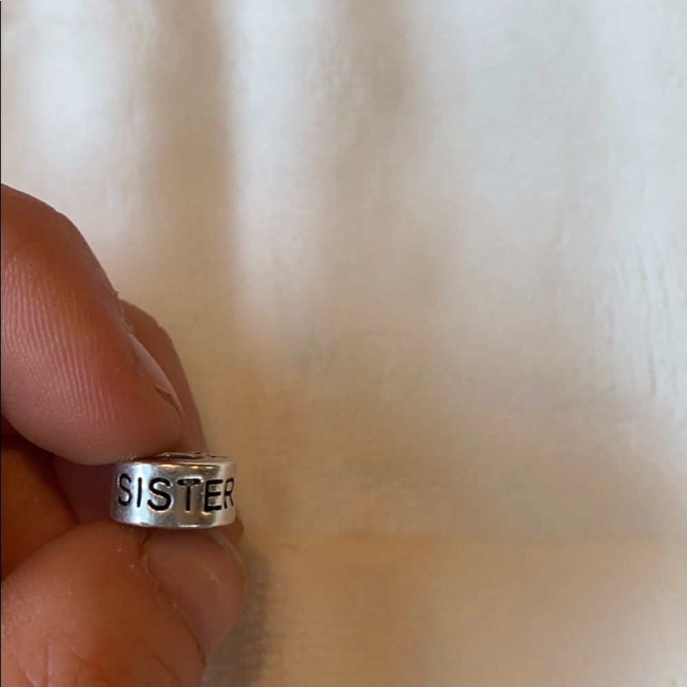 pandora sister charm